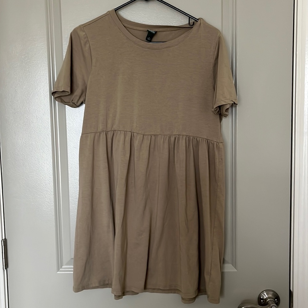 Wild Fable short sleeve mini dress.  Khacki.